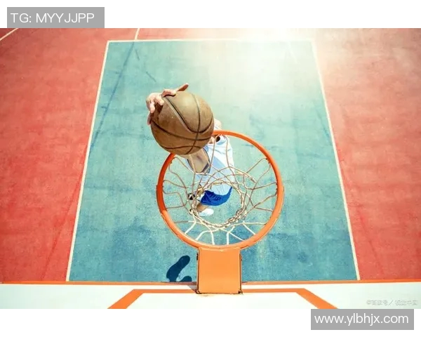 篮球明星大胆挑战自我展现真实自我裸体艺术摄影作品引发热议